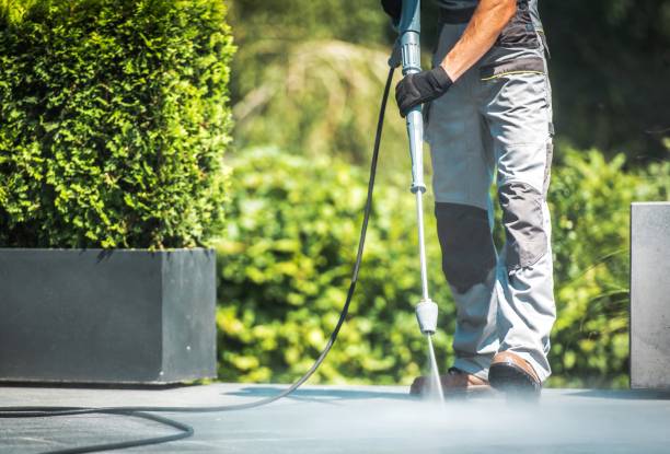 Best Pool Deck Cleaning  in High Rolls, NM